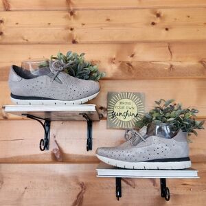 OTBT Lunar Gray Metallic Silver Leather Perforated Sneakers Suede Shoes Size 8 M